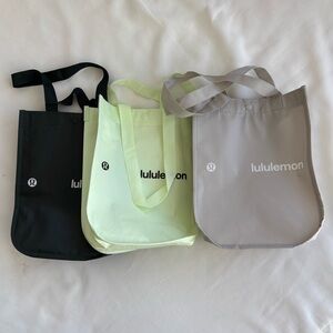 Lululemon small shopping bags, set of 3